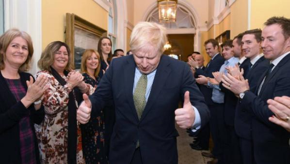 Johnson logra una mayoría arrolladora y hunde al laborismo en las elecciones en el Reino Unido