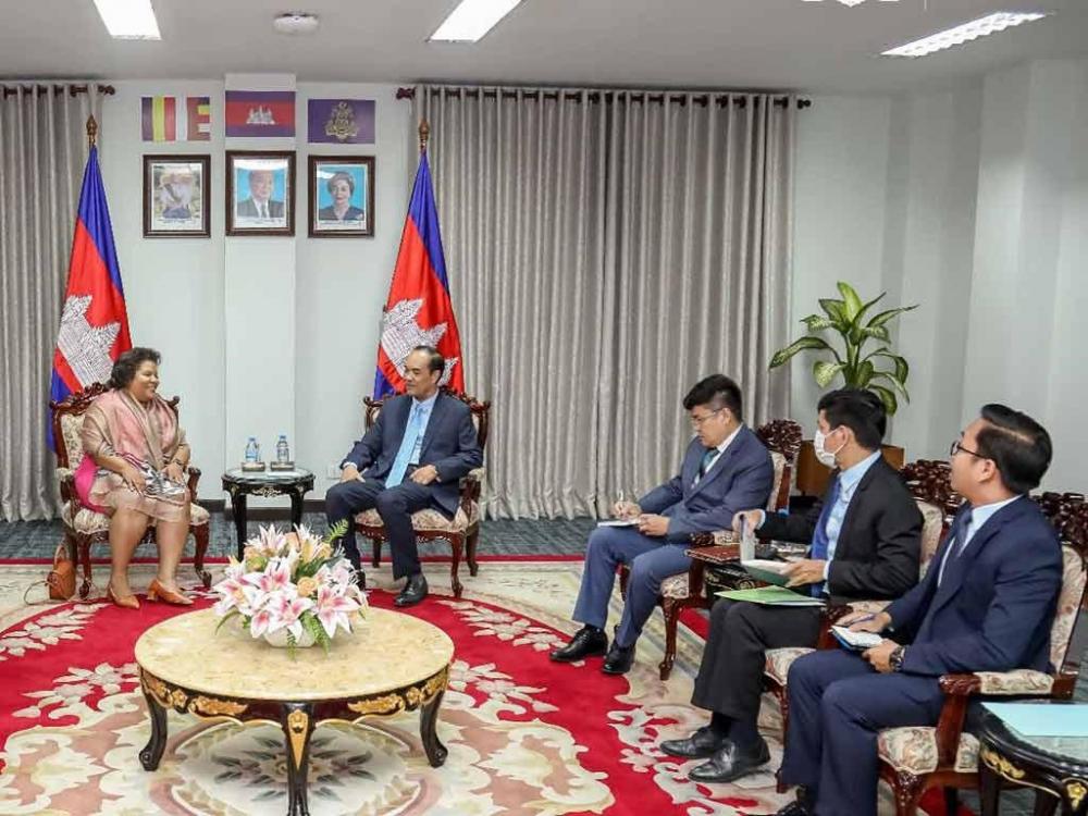 Imagen relacionada con la noticia :Camboya respalda presidencia de Cuba en G-77 + China