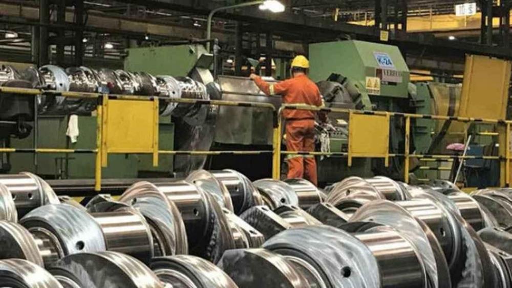 La producción industrial de la eurozona se desploma en marzo un 4,1% y un 3,6% en la UE