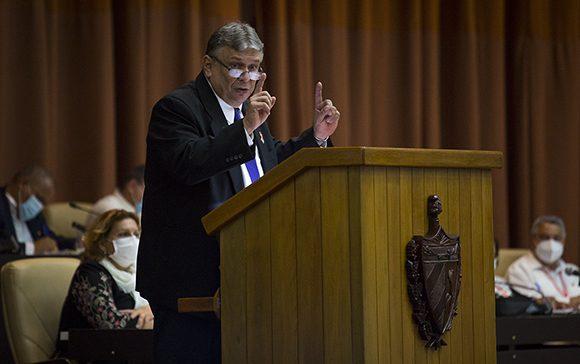 Imagen relacionada con la noticia :Marino Murillo ofrece detalles sobre el ordenamiento monetario ante la Asamblea Nacional