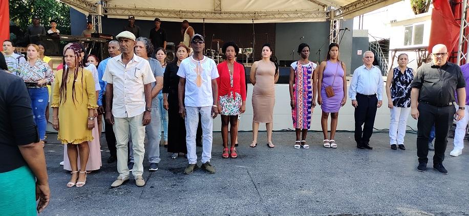 Imagen relacionada con la noticia :Acto de entrega de sellos de 5 a 20 años a trabajadores del BCC