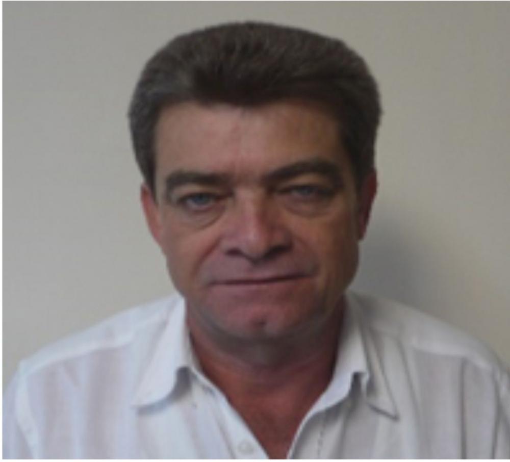 Imagen relacionada con la noticia :Bancario excepcional, de sencillez absoluta