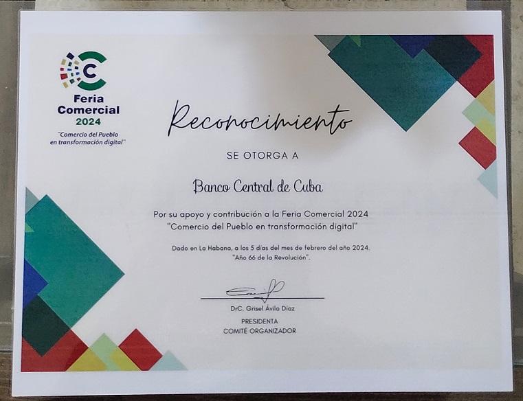 Imagen relacionada con la noticia :Recibe Banco Central de Cuba reconocimiento en la Feria Comercial 2024