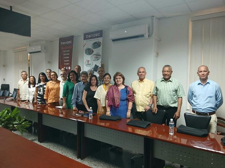 Imagen relacionada con la noticia :Encuentro de trabajo entre Bandec y representantes diplomáticos