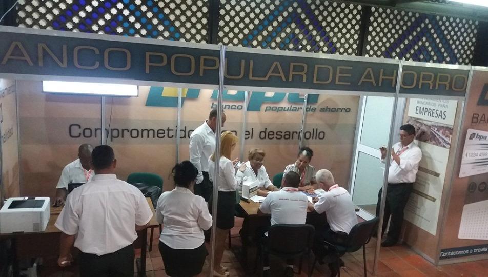 Imagen relacionada con la noticia :Provechosa actividad comercial del BPA de Santiago de Cuba en la Feria ExpoCaribe 2019