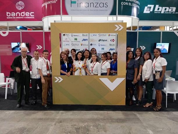Imagen relacionada con la noticia :Sistema Bancario presente en Feria Internacional de Informática 2024