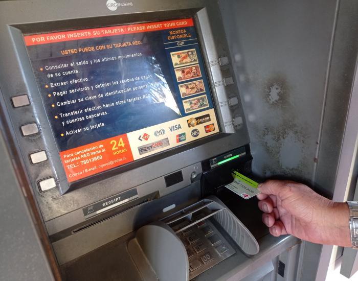 Imagen relacionada con la noticia :Bancarizar operaciones, un proceso necesario que necesita perfeccionarse