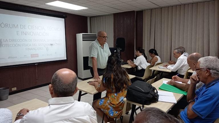Imagen relacionada con la noticia :Sistema Bancario Cubano celebró el Primer Fórum de Ciencia, Técnica e Innovación sobre Defensa, Seguridad y Protección