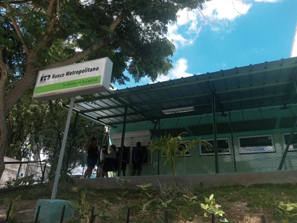 Imagen relacionada con la noticia :Con aires nuevos, reapertura en Arroyo Naranjo de sucursal metropolitana